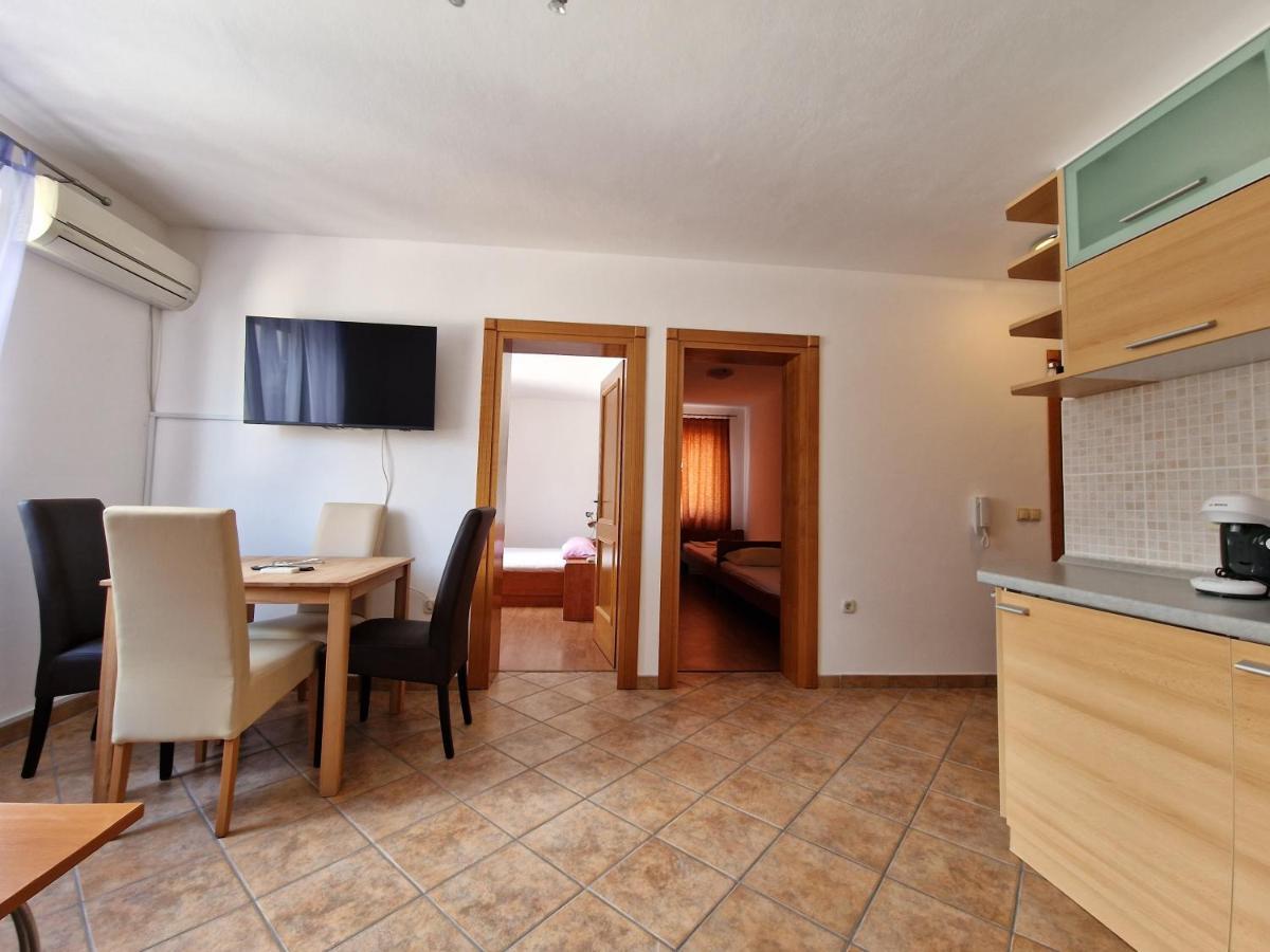 Apartments Lacic 3 Crikvenica Esterno foto